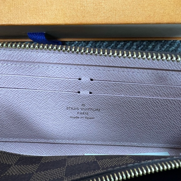 LOUIS VUITTON DAMIER EBENE CLEMENCE WALLET ZIP AROUND LONG - Picture 11 of 15